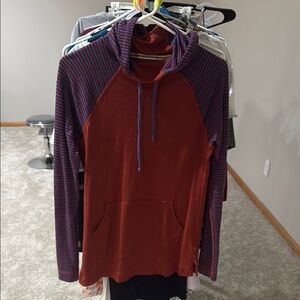 Smartwool Men's Red and Blue Hoodie
